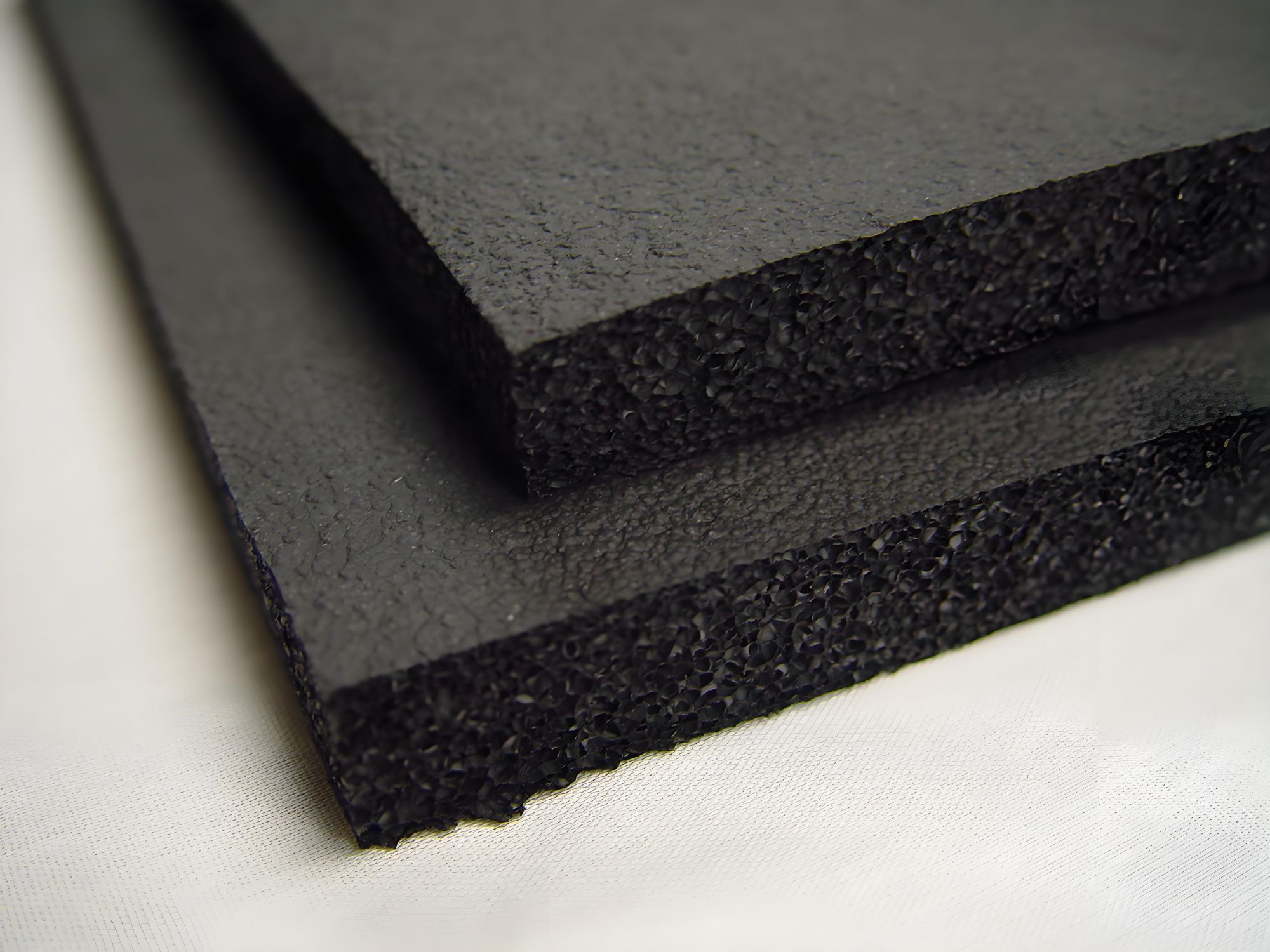 EPDM 材料的性能优势与应用领域全解析  |泰亚电子科技